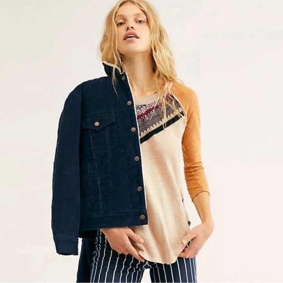 WE THE FREE Spring Bound Crochet Panel Tee Boho Shirt Size XS - Picture 2 of 6